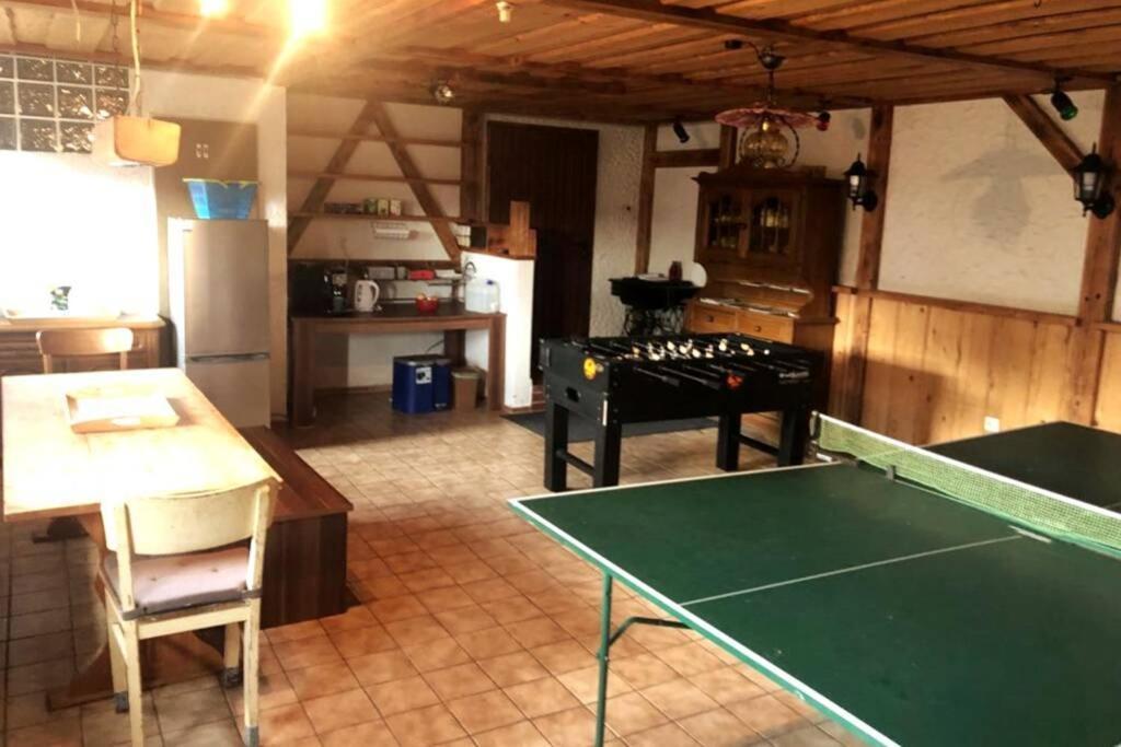 Ruhig gelegene, top moderne Ferienwohnung Neuhaus an Der Eger Exterior foto