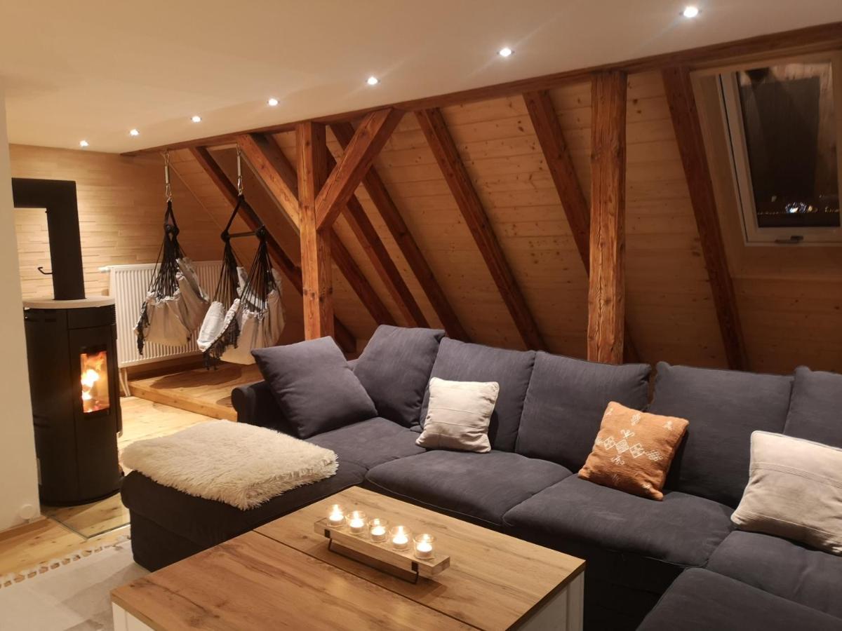 Ruhig gelegene, top moderne Ferienwohnung Neuhaus an Der Eger Exterior foto