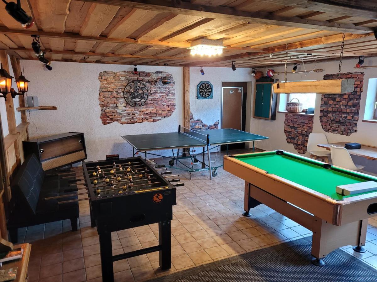 Ruhig gelegene, top moderne Ferienwohnung Neuhaus an Der Eger Exterior foto